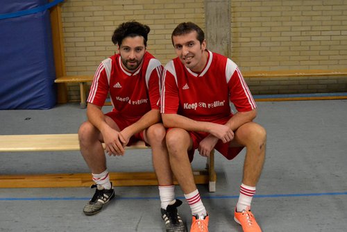Gute Jungs: zwei Akteure der Betriebsmannschaft von Gizeh Rauchbedarf Gute Jungs: zwei Akteure der Betriebsmannschaft von Gizeh Rauchbedarf