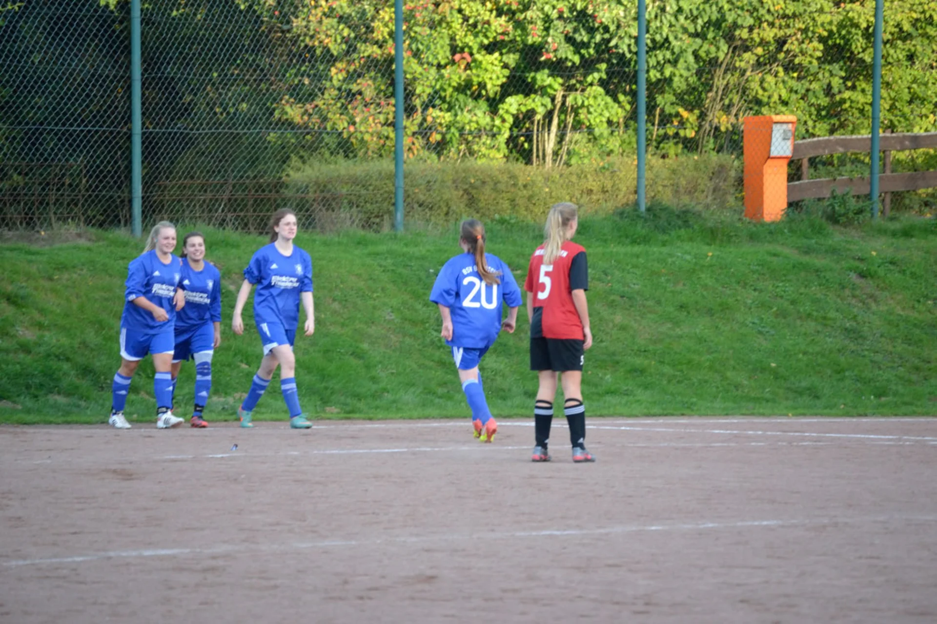 rund zum Jubeln hatten die Mädchen im Spiel gegen Dieringhausen: die Gäste besiegte man verdient