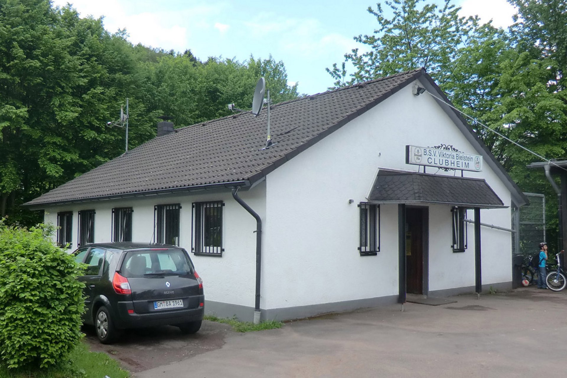 Das Vereinshaus am Sportplatz soll umgebaut werden - derzeit steckt man in den Planungen