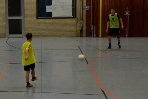 Spieler und Trainer: Sven Sadowski kombiniert mit Hansi Wölfel Spieler und Trainer: Sven Sadowski kombiniert mit Hansi Wölfel