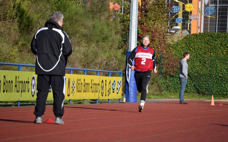 ... und lief die 50 Meter ...