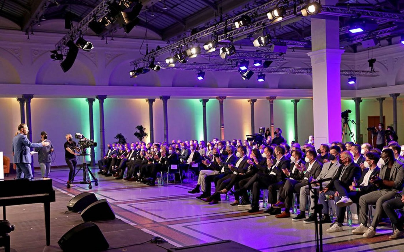 Auf den Verein wartet bei der Sepp-Herberger-Preisverleihung 2022 eine große Gala mit Prominenz aus Politik und Sport (Foto: Carsten Kobow/DFB-Stiftung Sepp Herberger)