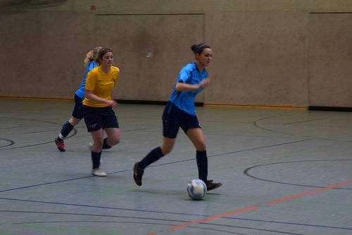 Durchsetzungsstark: Chiara Schwarzloh läuft ihrer Gegenspielerin ohne Probleme davon