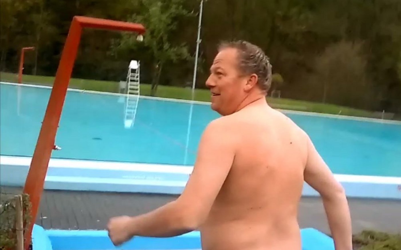 Wie fühlt sich das an, bei -4°C baden zu gehen? Thorsten P. war interessiert und ging dem nach