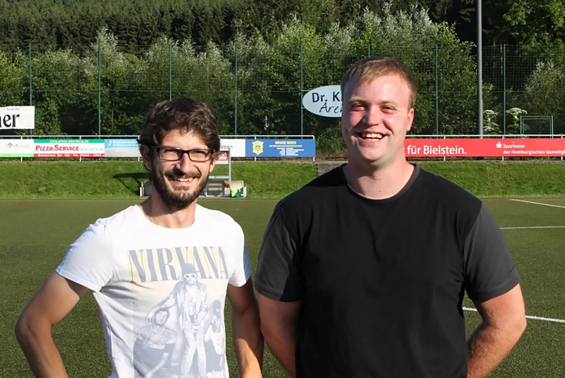 Voller Vorfreude: Co-Trainer Georgios Xanthoulis (links) und Maximilian Reinelt (rechts) freuen sich, wenn es endlich wieder losgeht