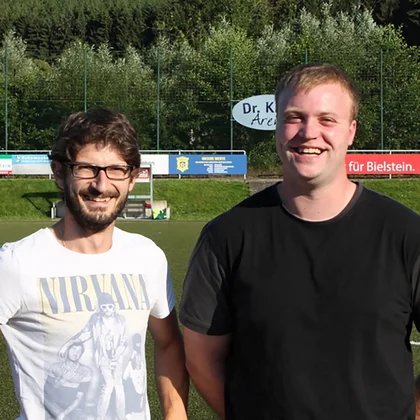 Voller Vorfreude: Co-Trainer Georgios Xanthoulis (links) und Maximilian Reinelt (rechts) freuen sich, wenn es endlich wieder losgeht