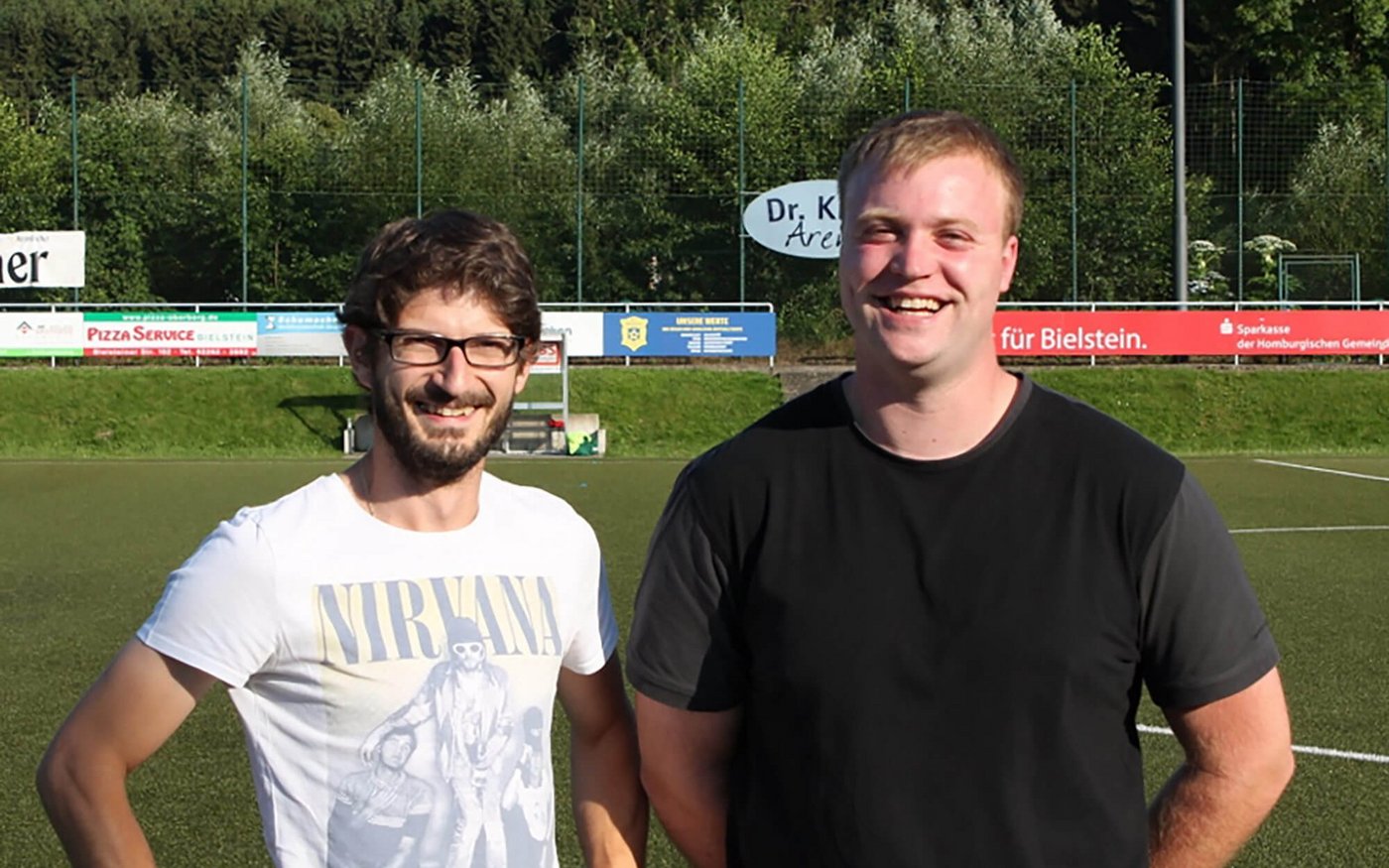 Voller Vorfreude: Co-Trainer Georgios Xanthoulis (links) und Maximilian Reinelt (rechts) freuen sich, wenn es endlich wieder losgeht