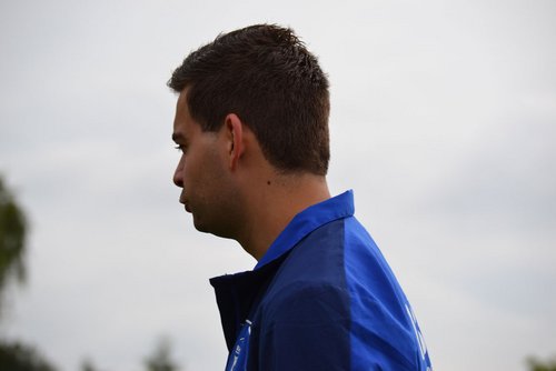 Ruhiges Auftreten: Patrick Weßel vor seinen Spielern Ruhiges Auftreten: Patrick Weßel vor seinen Spielern