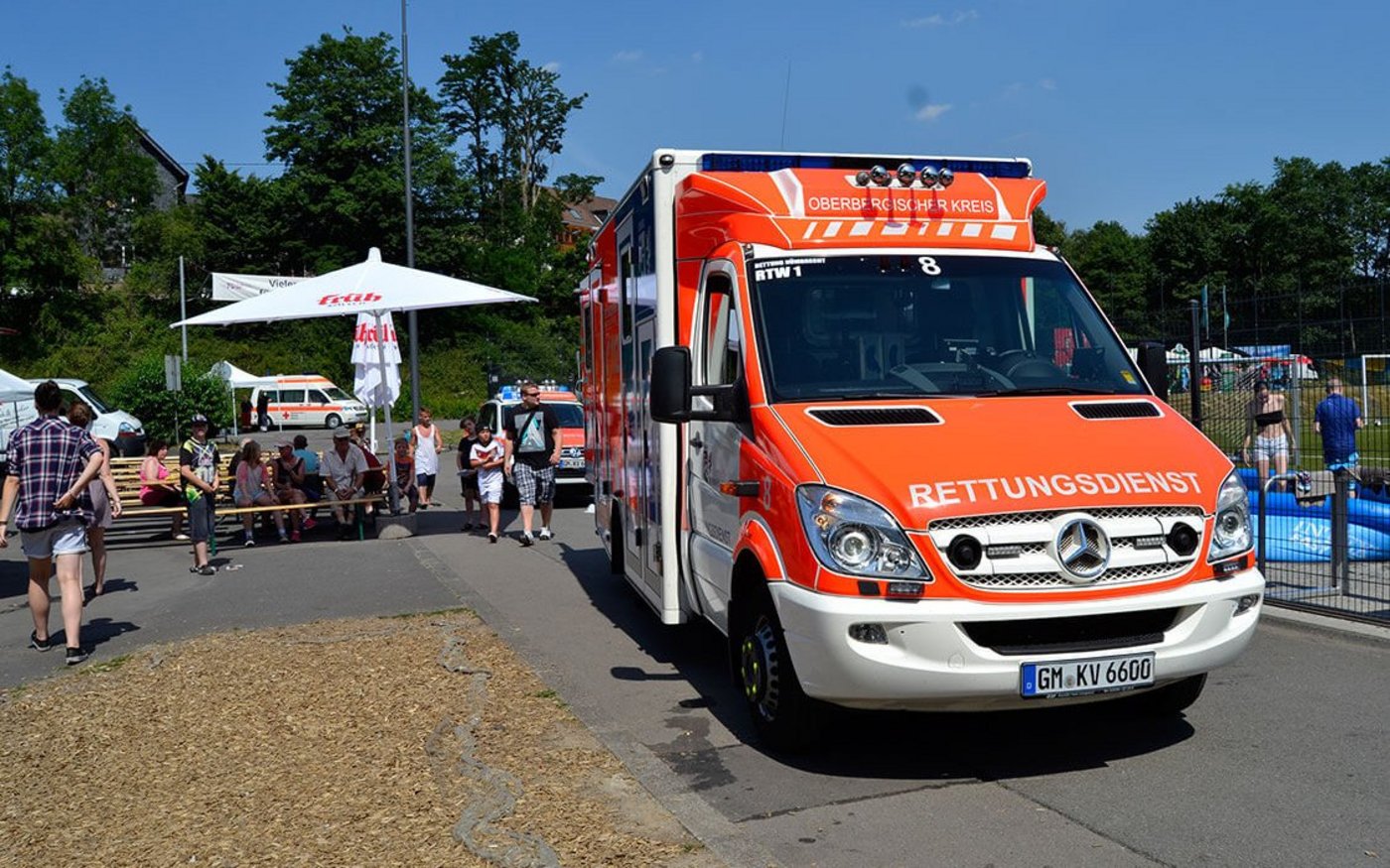 Die Maßnahmen, die ergriffen werden, bevor der Krankenwagen eintrifft, entscheiden oft über Leben oder Tod
