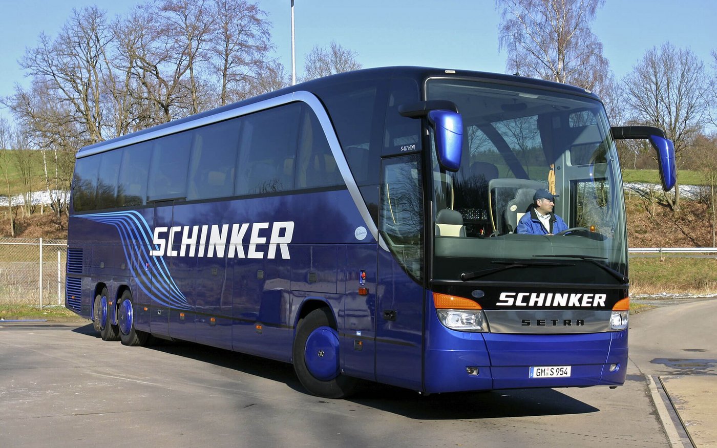 Für das Kreispokalfinale der Damen haben wir einen Bus gechartert, der für bis zu 50 Personen Platz bietet
