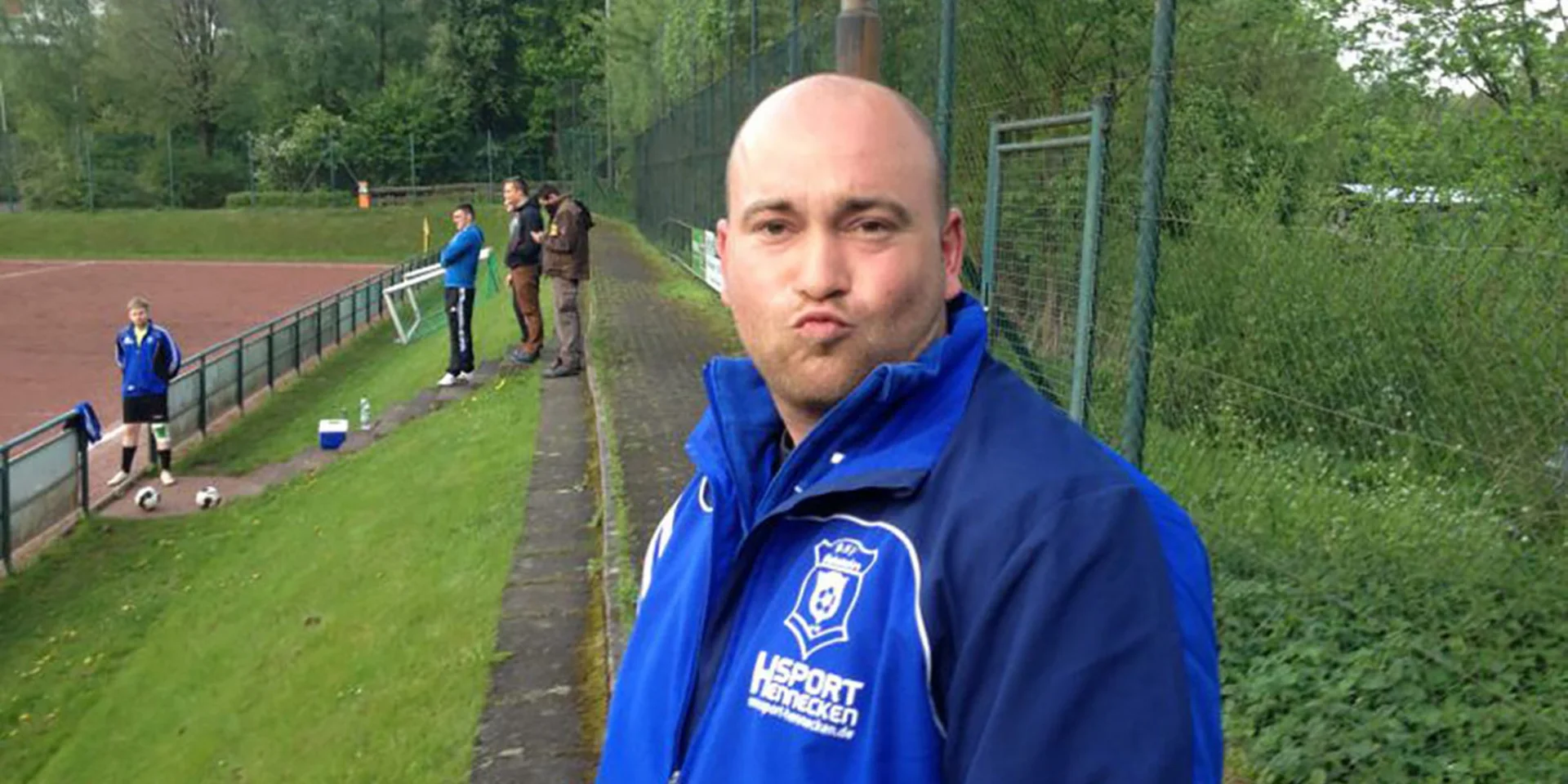 Küsschen für alle: Kenny Schmidt feiert heute seinen 30. Geburtstag