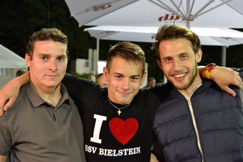 Es fehlt nicht mehr viel: Sven Sadowski erreicht schon bald die Größe von Hansi Wölfel und Sebastian Pinzke Es fehlt nicht mehr viel: Sven Sadowski erreicht schon bald die Größe von Hansi Wölfel und Sebastian Pinzke