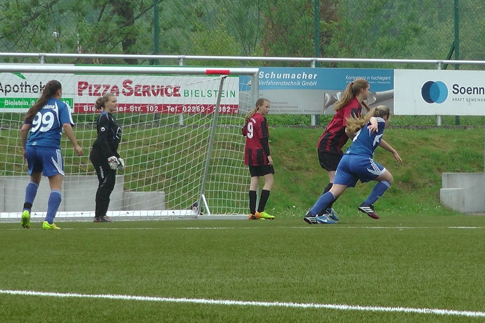 Annalena Müllenmeister und Christin Siegmund bildeten auch heute wieder ein kongeniales Duo