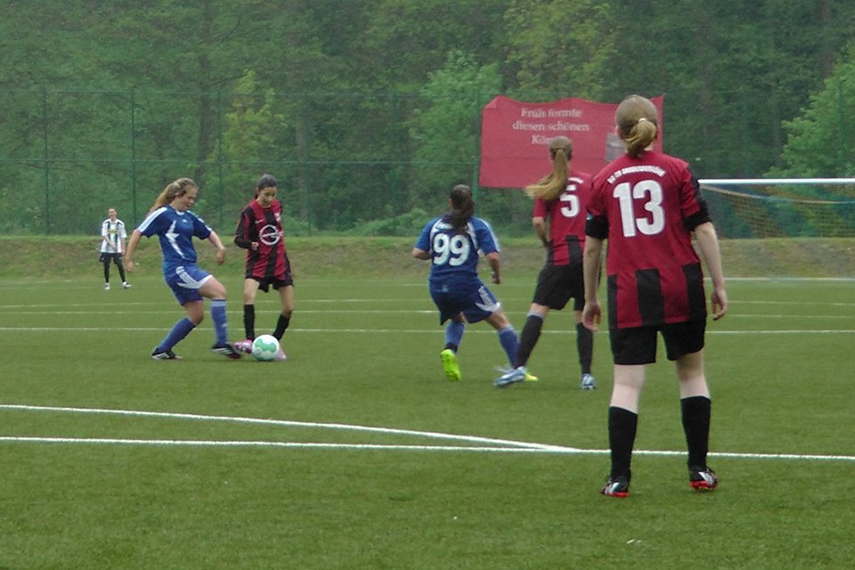 Schön anzusehen: Christin Siegmund und Annalena Müllenmeister im Zusammenspiel