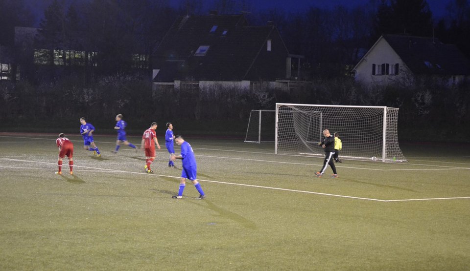 Axel Leopold verwandelt den Elfmeter zur 1:0 Führung