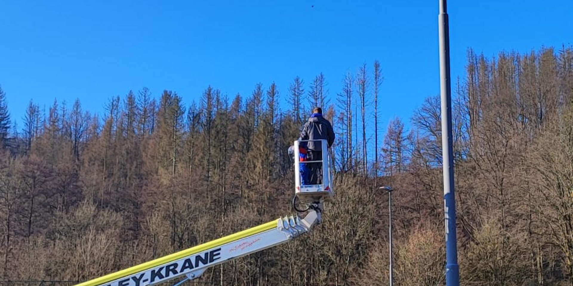 Neue Flutlichter: Nachdem wir über Wochen mit kaputten Flutlichtern zu kämpfen hatten, wurden diese nun repariert - die Dr. Kind Arena erstrahlt damit in neuem Glanz