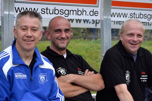 Vermutlich die schönste Niederlage der Karriere: Frank Heerling, Jörg Große und Ede Noreikat hatten ihre Freude am Spielverlauf Vermutlich die schönste Niederlage der Karriere: Frank Heerling, Jörg Große und Ede Noreikat hatten ihre Freude am Spielverlauf