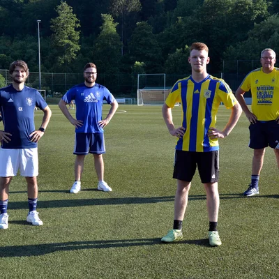 Georgios Xanthoulis, Björn Schumacher und Thorsten Prangenberg freuen sich über die Verpflichtung von Tim Bröcher