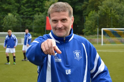 „Gib' her das Ding“: Uwe Funke will in den Besitz der Kamera kommen „Gib' her das Ding“: Uwe Funke will in den Besitz der Kamera kommen