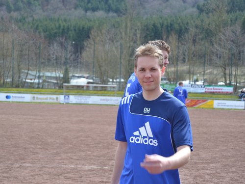 Benjamin Hetschko spielt mit der Kamera