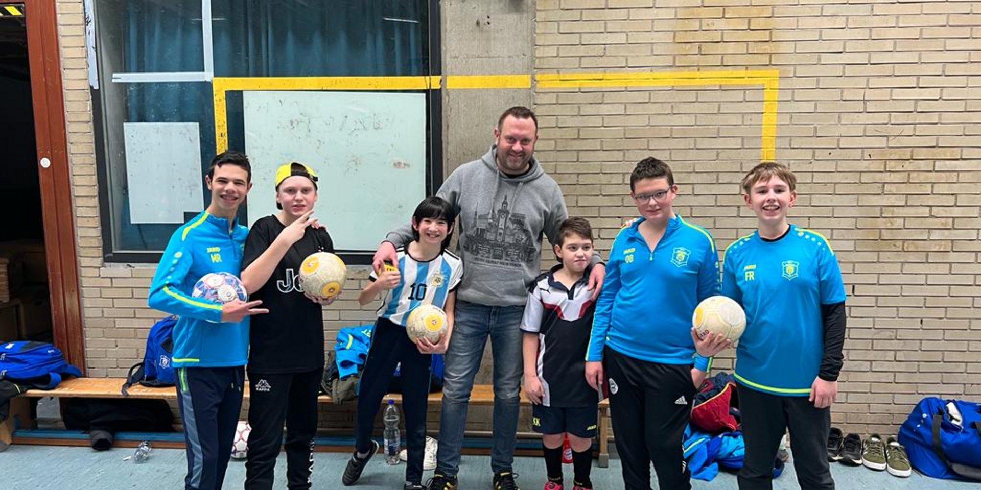 Hoher Besuch: Heute war Dirk Hartmann von Radio Berg beim Training unserer INKLUSIONS-Mannschaft zu Gast, um über unsere Arbeit zu berichten